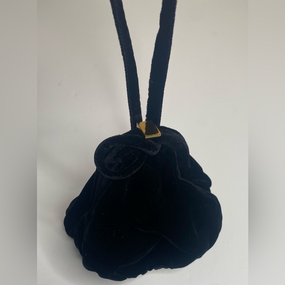 Vintage Black Velvet Wristlet with Clasp Lock EUC